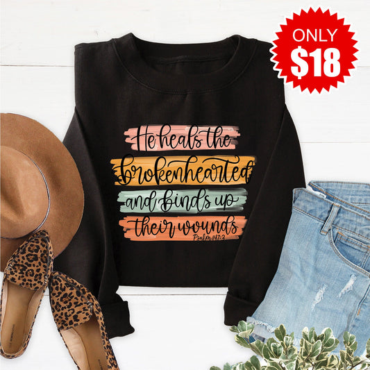 He Heals The Brokenhearted Sweatshirt - Black - 18